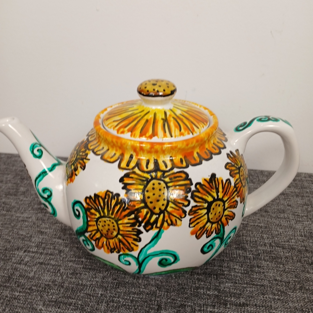 Sunflower Teapot Farmhouse Kitchen Decor Ceramic White Handpainted Floral Lid 8" - Picture 1 of 11